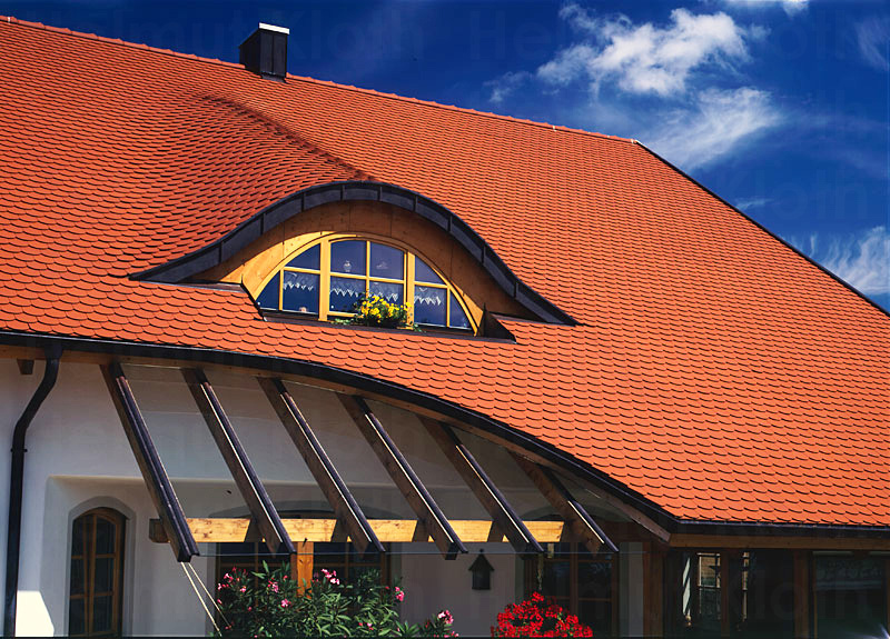 &copy; Helmut Kloth: Referenz Tondachziegel